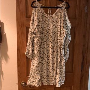 Flowery blues dress w/cold shoulder